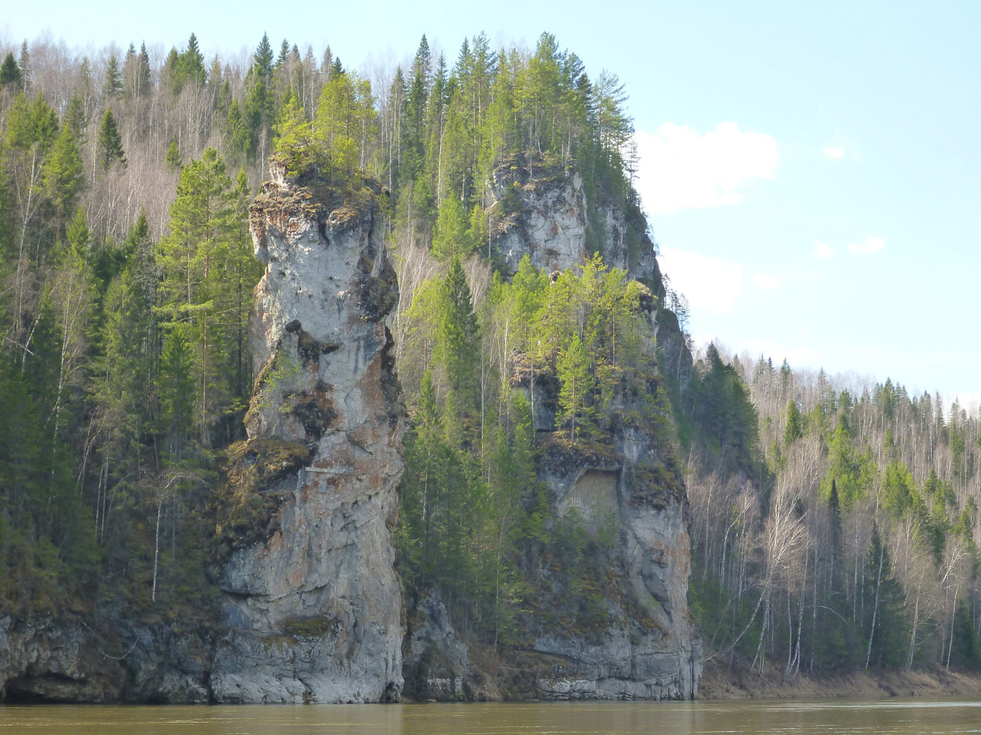 Камень Столбы на реке Чусовая