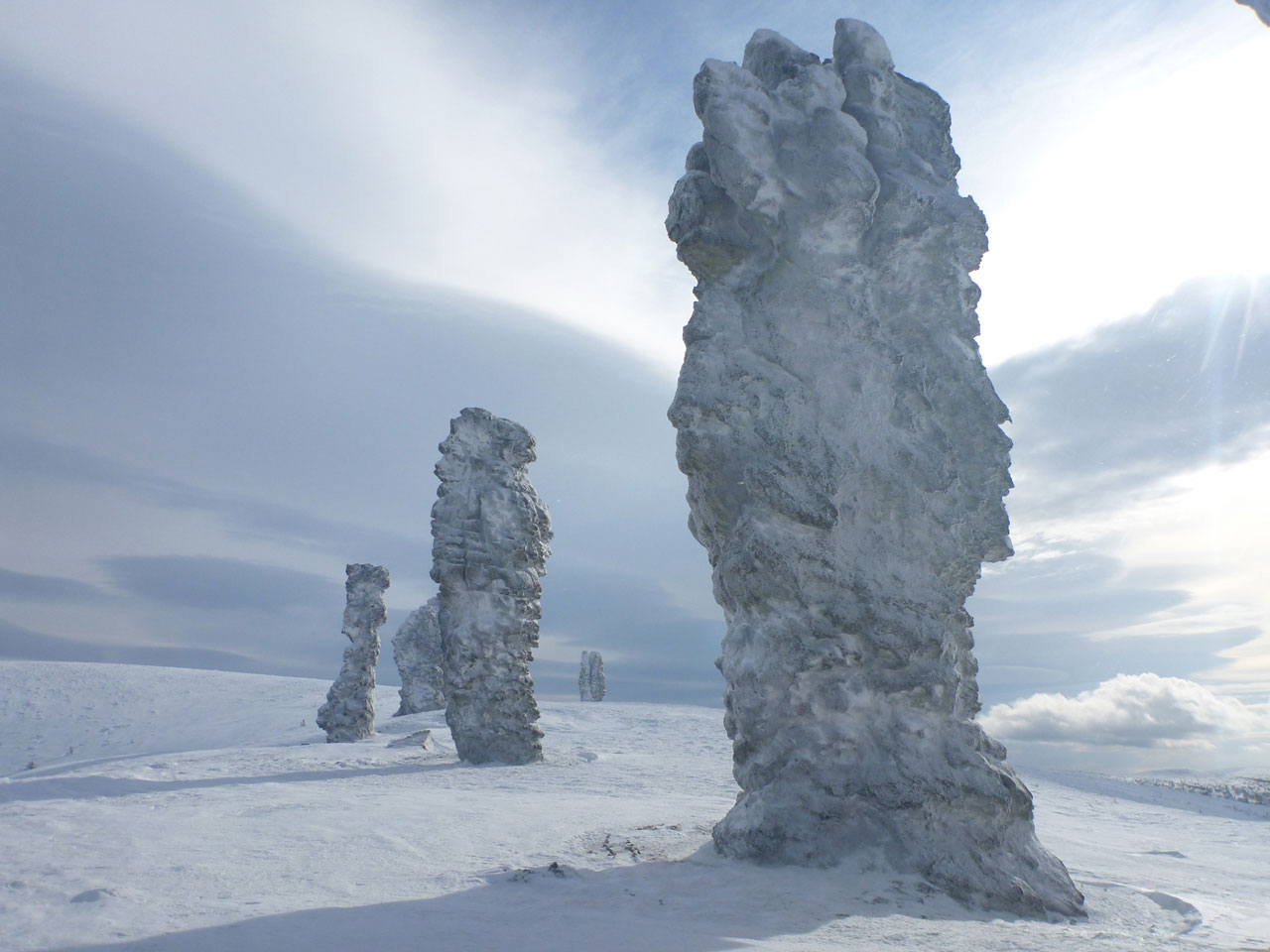 Каменные великаны на плато Маньпупунёр