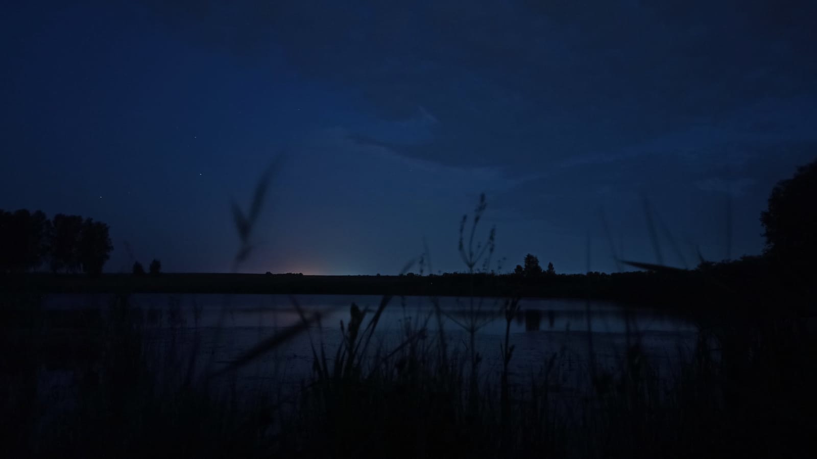 Ночлег на озере под Новосибирском